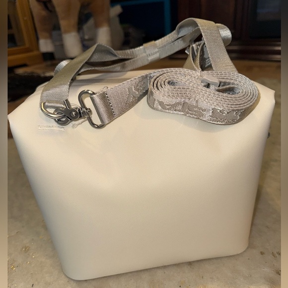Stanley Julienne Mini Cooler Bag Soft Cooler Cream BRAND NEW w/ Tags - Picture 4 of 11